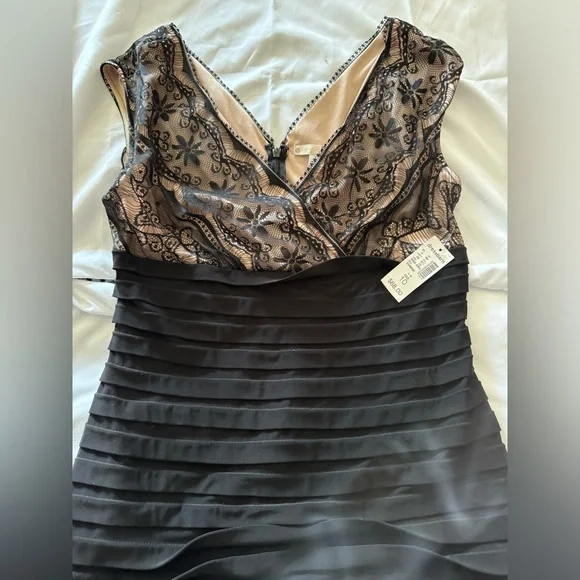 Lana Black and Nude Dress Barn - Picture 7 of 9